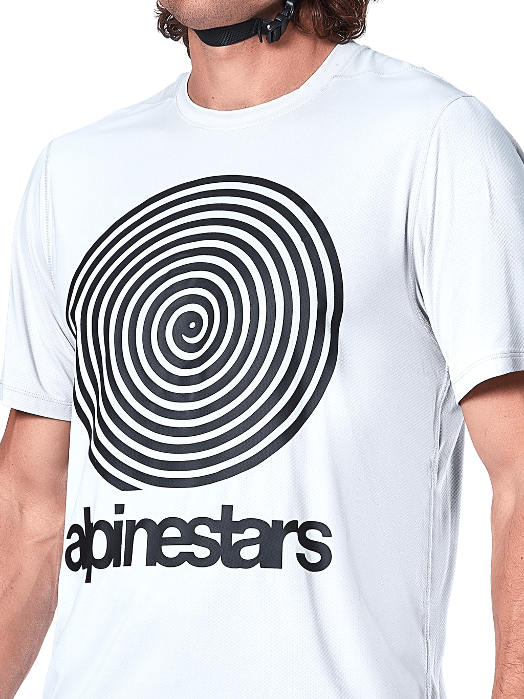 Alpinestars A-Dura Oscar Jersey, jersey de MTB de manga corta, color White Dove, gran gráfico Oscar en espiral negro en el pecho, logotipo Alpinestars serigrafiado, textura de punto jacquard, ropa técnica de ciclismo