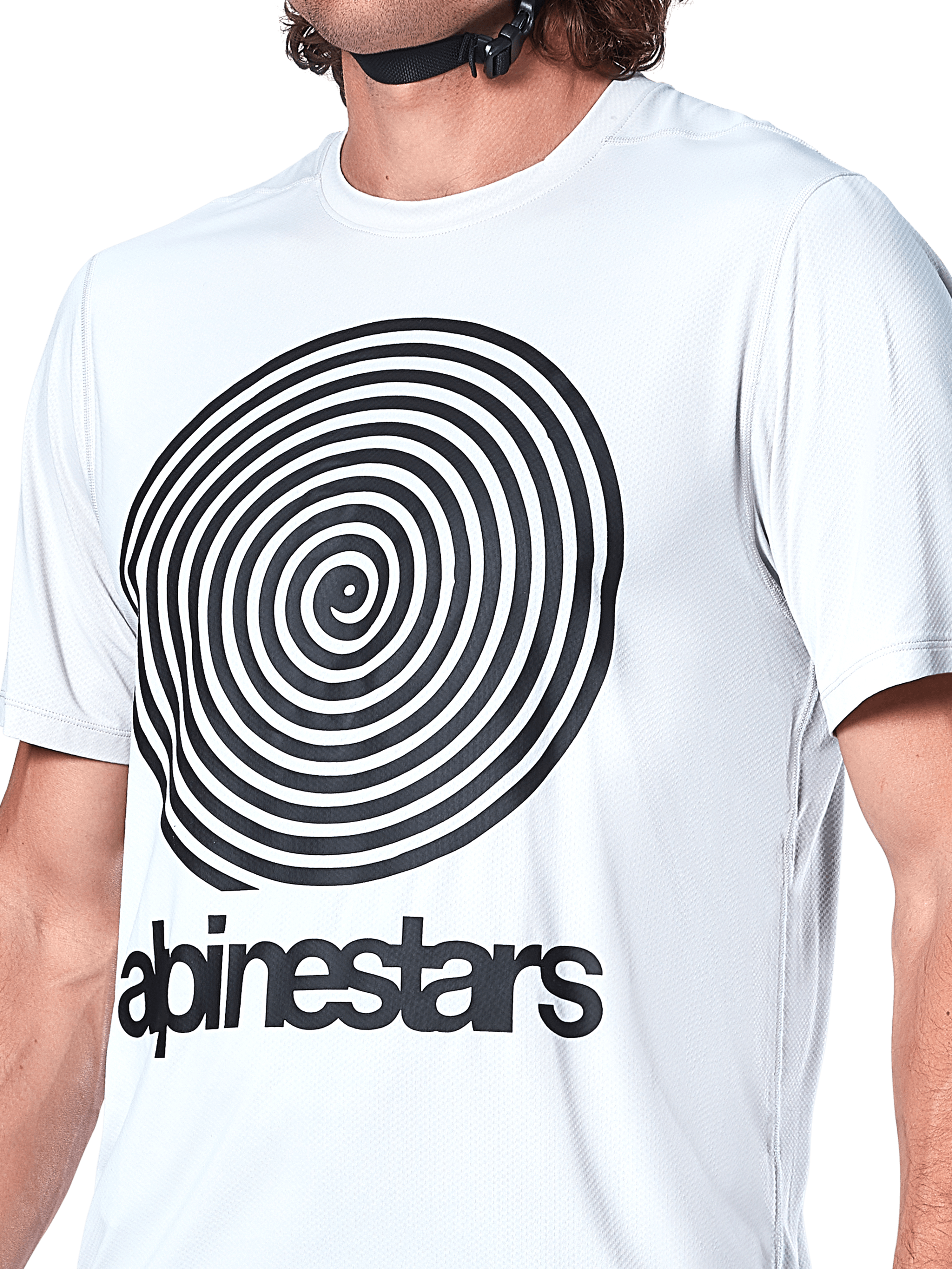 Alpinestars A-Dura Oscar Jersey, jersey de MTB de manga corta, color White Dove, gran gráfico Oscar en espiral negro en el pecho, logotipo Alpinestars serigrafiado, textura de punto jacquard, ropa técnica de ciclismo
