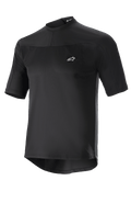 Alpinestars Drop Meta Jersey, camiseta de ciclismo MTB de manga corta, negra, tejido de malla ligero, pequeño logotipo blanco en el pecho, cuello redondo y parte trasera extendida para mayor cobertura