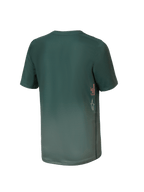 Jersey Alpinestars Youth A-Dura Rise, camiseta de MTB de manga corta, verde Silver Pine, vista trasera con logotipos verticales A-DURA y Astars en el lateral, dobladillo trasero más largo y tejido técnico que absorbe la humedad