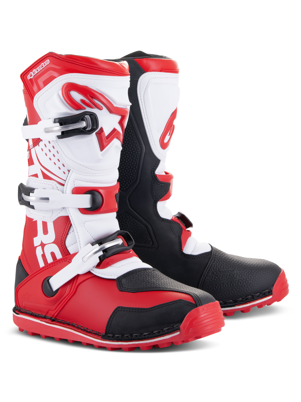 Botas Alpinestars Tech-T, botas de trial para moto, rojo brillante, negro y blanco, con una espinillera ergonómica blanca con logotipo rojo, tres hebillas ajustables, paneles protectores negros y suela texturizada roja para un rendimiento óptimo en la práctica de trial