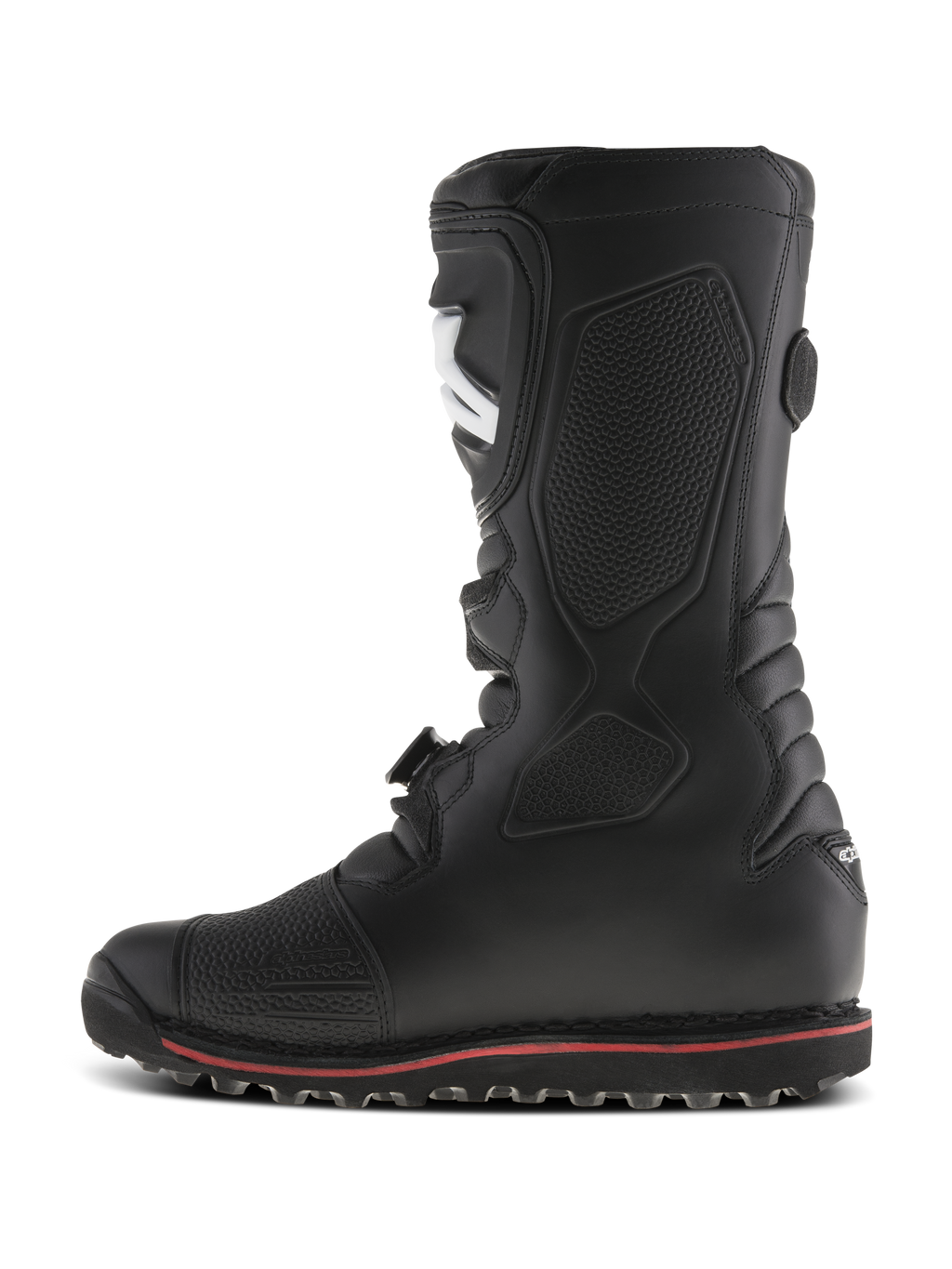 Botas Alpinestars Tech-T, botas de trial, negras con una fina franja roja en la suela, vista de perfil lateral, con espinillera ergonómica y paneles texturizados para el agarre en los estribos, construcción de cuero duradero para conducción todoterreno