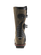 Botas Alpinestars Tech-T, marrón aceitado, vista trasera con zonas de flexión de acordeón negras, hebillas laterales y logotipo de Alpinestars en el talón, botas profesionales de trial con acabado de cuero robusto