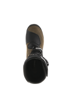 Alpinestars Tech-T Boots, botas de motocross para trial, color marrón aceitado y negro, vista superior que muestra la apertura de la bota y la puntera, paneles protectores texturizados, construcción de cuero resistente para la práctica de trial
