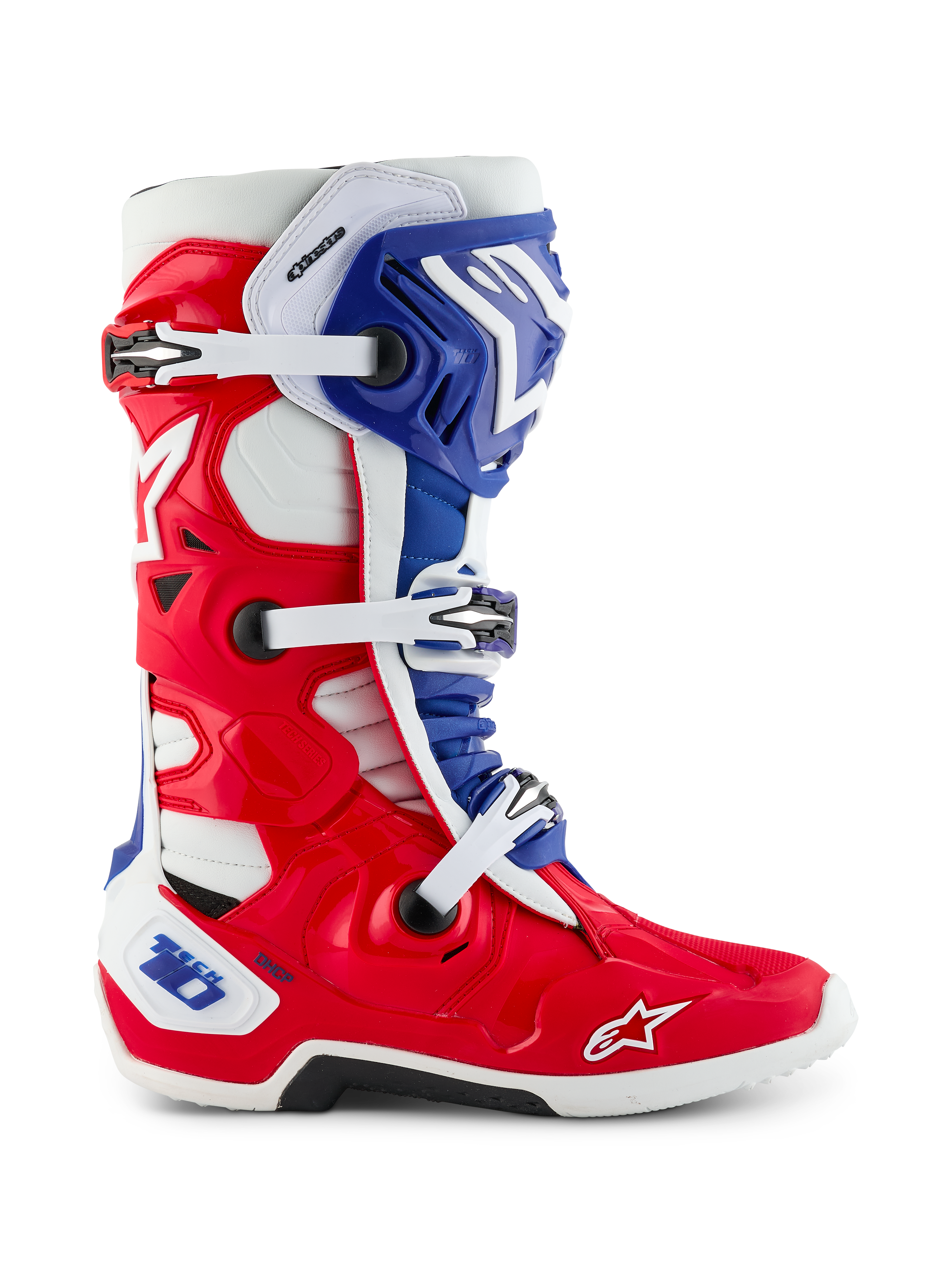 Bota Alpinestars Edición Limitada Fortitude Tech 10, bota de motocross, diseño patriótico en rojo brillante, blanco y azul, vista lateral con cierre de triple hebilla, carcasa protectora de TPU y logotipo de Alpinestars en la puntera, calzado off-road de alto rendimiento