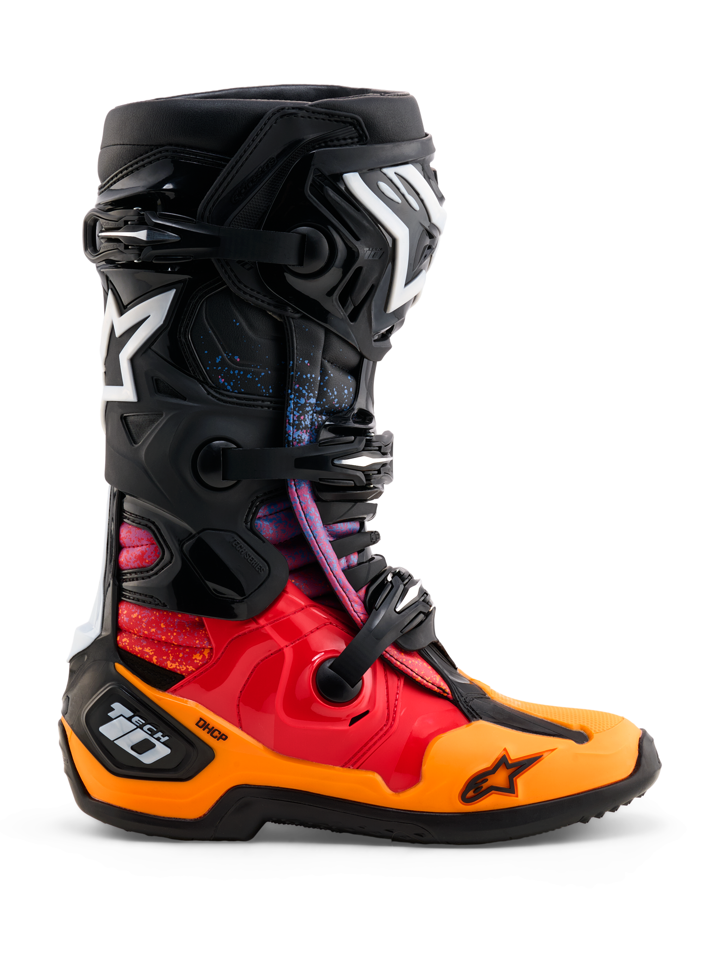 Botas Alpinestars Edición Limitada Tech 10 Black Hole, botas de competición de motocross, combinación de colores Black Burst con degradados en rojo y naranja y motas azules, logotipos de estrella blancos, sistema de triple hebilla y chasis de talón protector DHCP, perfil lateral