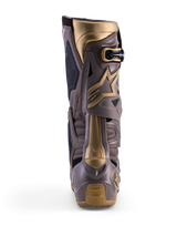 Botas de motocross Alpinestars Tech 10 Air Gold, vista trasera en Earth Brown Gold con carcasa de TPU y detalles dorados.