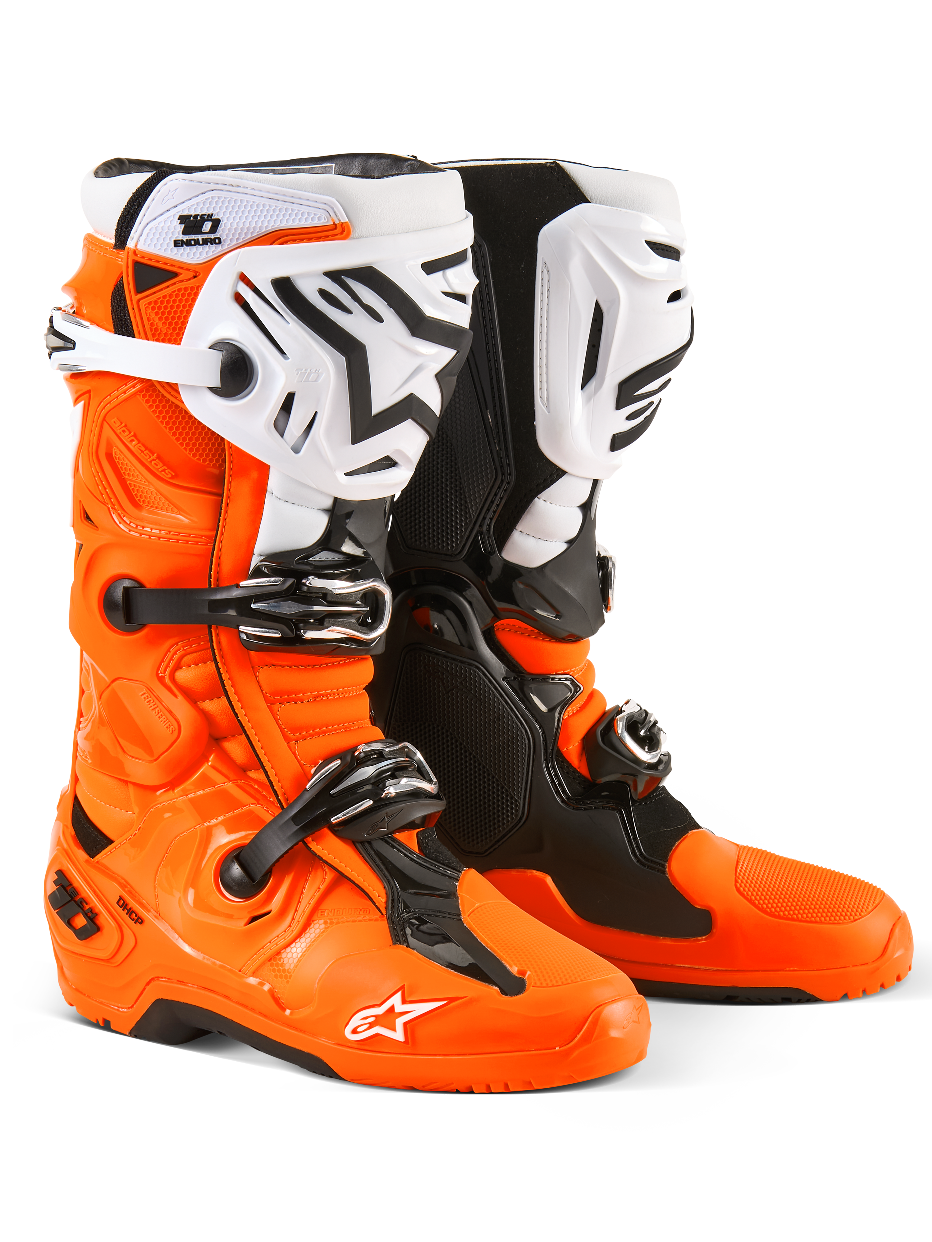 Botas Alpinestars Tech 10 Enduro, botas de motocross y enduro, naranja flúor, negro y blanco, con sistema de cierre de triple hebilla, placas de espinilla blancas con logotipo de Alpinestars en negro y suelas de doble compuesto resistentes, calzado protector para todoterreno