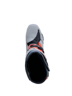 Alpinestars Tech-10 Enduro, botas de motocross para hombre, gris y rojo flúor, vista superior con cierre de hebilla.