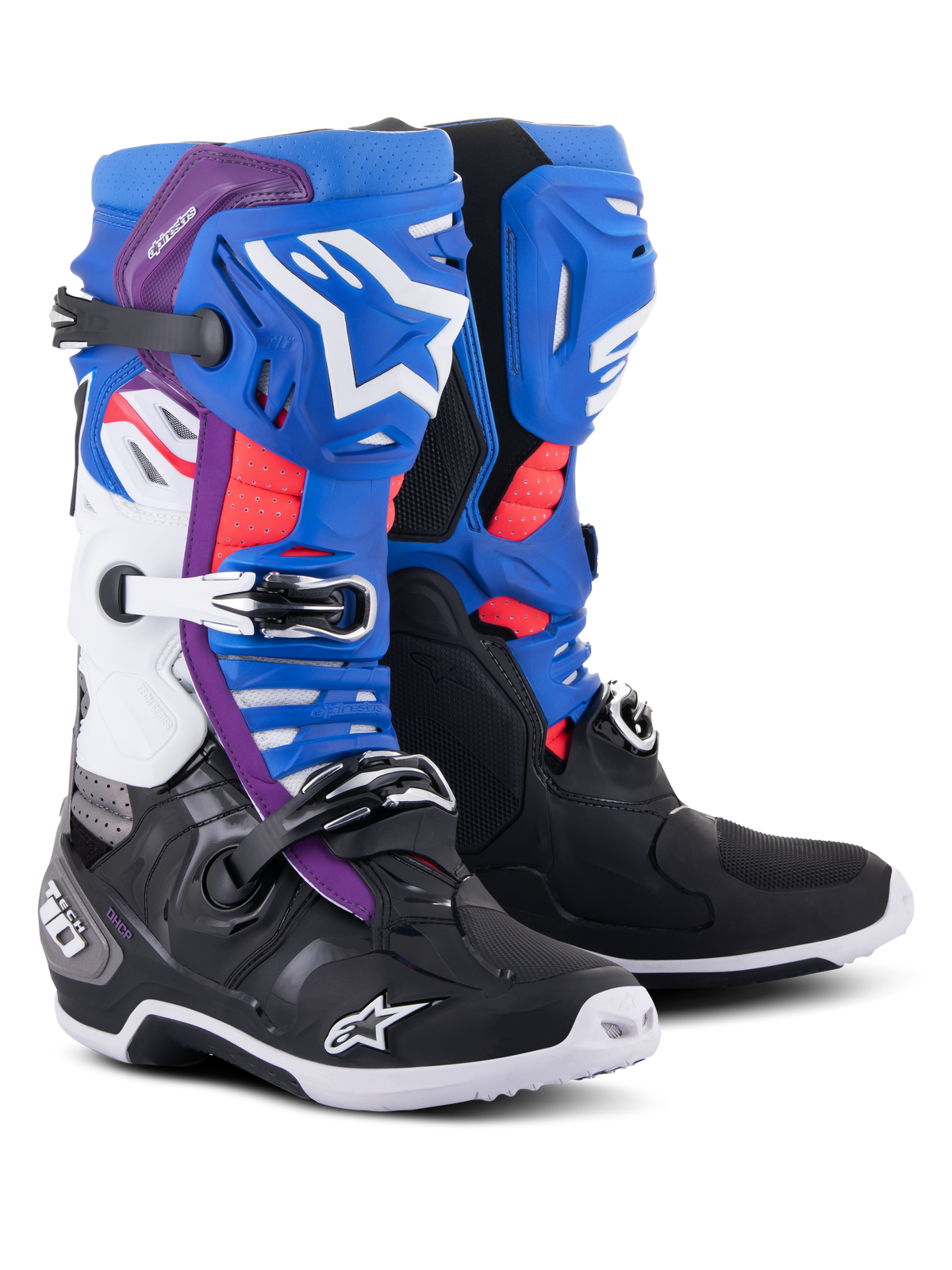 Botas Alpinestars Tech 10 Supervented, botas de motocross, negro esmalte, azul, púrpura y blanco, con placas de espinilla ventiladas con logo blanco de Alpinestars, detalles de malla roja y cierres de hebilla seguros para un rendimiento todoterreno