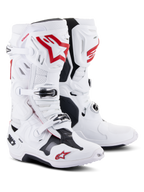 Botas Alpinestars Tech 10 Supervented, botas de motocross, blanco y rojo brillante, con microfibra perforada para la circulación del aire, logotipos rojos destacados de Alpinestars, cierres de hebilla negros y chasis de TPU reforzado para rendimiento todoterreno