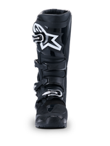 Alpinestars 2026 Tech 7 Enduro Drystar® Boots, botas de motocross negras, vista frontal, con un sistema duradero de cierre de cuatro hebillas y el prominente logotipo de la estrella blanca en la espinilla, diseñadas para rendimiento todoterreno y de enduro