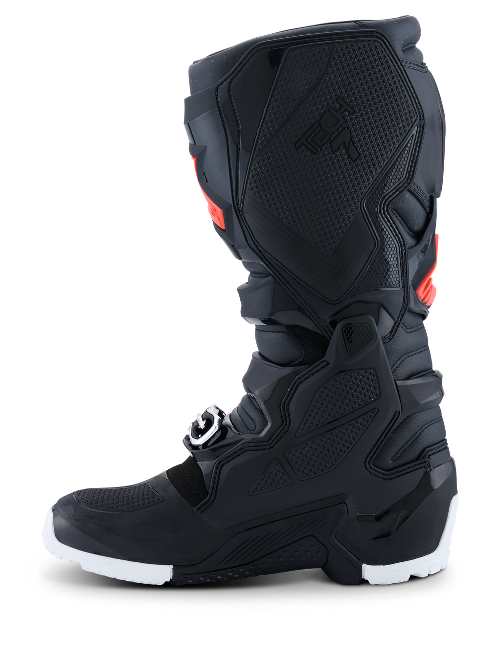 Botas Alpinestars 2026 Tech 7 Enduro Drystar®, botas de motocross y enduro, negras con detalles en rojo flúor y blanco, vista de perfil lateral que destaca el panel de agarre medial de TPU con diseño de panal y la suela blanca, construcción impermeable y duradera para rendimiento off-road