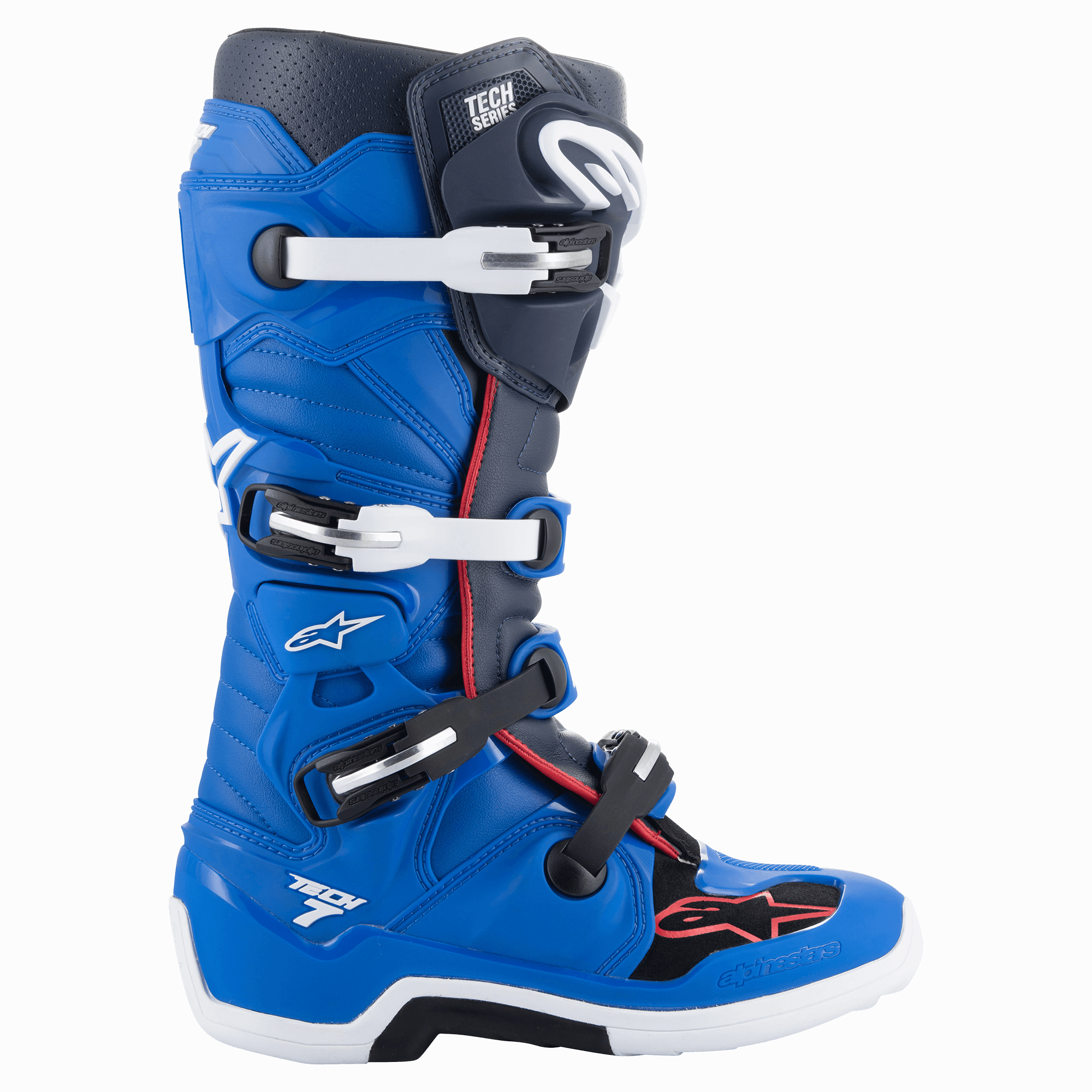 Botas Alpinestars Tech 7, botas de motocross en azul alpino, azul marino noche y rojo brillante, diseño de caña alta con sistema de cierre de cuatro hebillas blancas y negras, suela blanca con sección central negra y protección profesional para todoterreno.