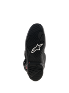Botas Alpinestars Tech 7, vista de la suela de goma negra, con logotipo Astar blanco, dibujo de la suela texturizado e indicador rojo de límite de desgaste para rendimiento en motocross