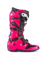 Botas Alpinestars Tech 7, botas de motocross y off-road, rosa Diva y negro, carcasa de TPU rosa brillante con detalles negros, cuatro hebillas negras ajustables, protección de espinilla reforzada, calzado de competición profesional