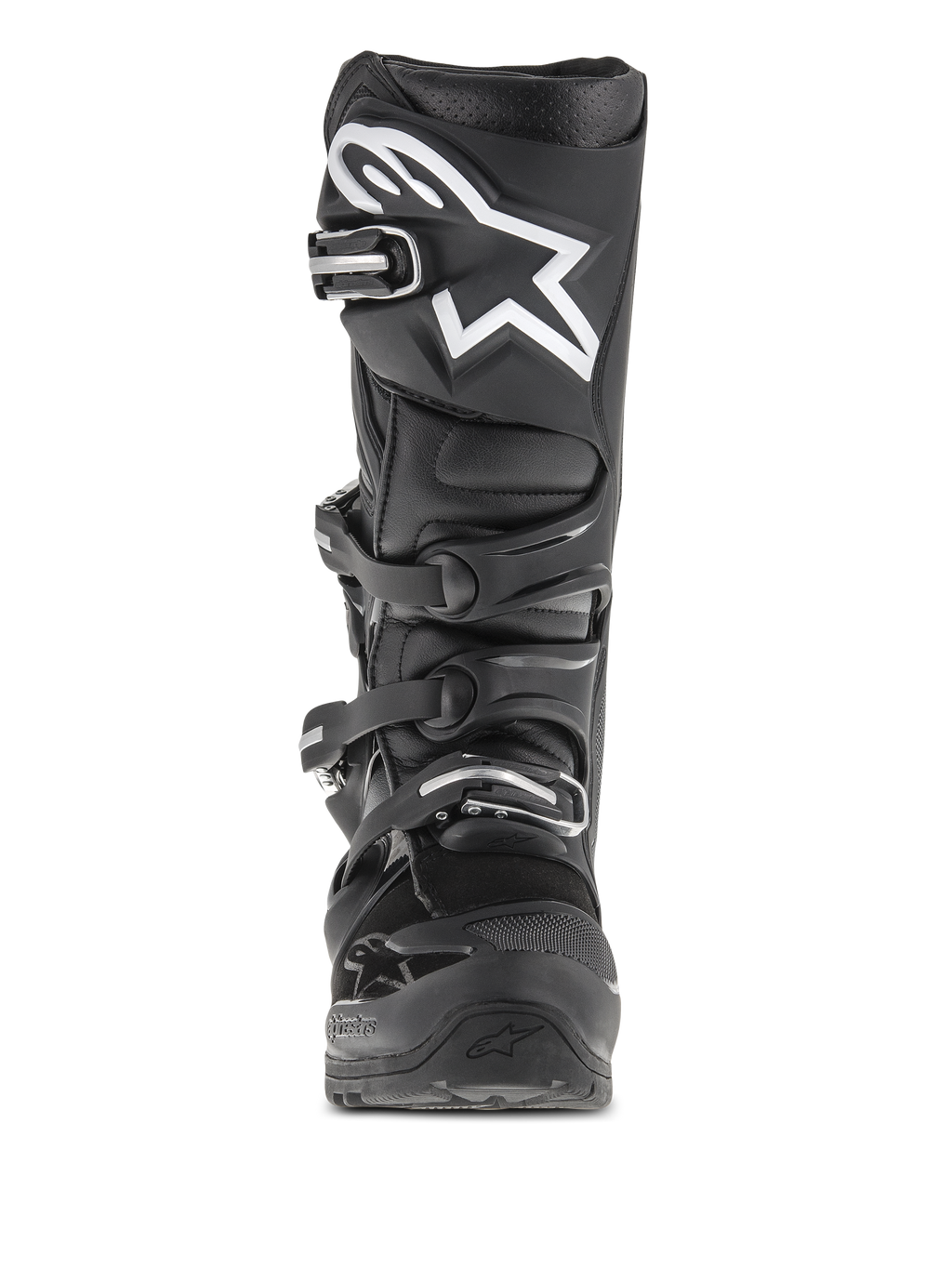 Botas Alpinestars Tech 7 Enduro, botas de motocross y enduro, negras, vista frontal con logotipo de estrella blanca en la espinilla, sistema de cierre de cuatro hebillas y estructura protectora reforzada para uso off-road