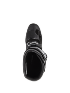 Alpinestars Tech 7 Enduro Boots, botas de motocross, negras, vista desde arriba hacia el interior acolchado, mostrando el sistema de cierre de hebilla ajustable y la puntera reforzada con almohadilla de cambio texturizada.
