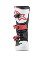 Botas Alpinestars Youth Tech 3S, botas de motocross, blanco, negro y rojo brillante, vista frontal que muestra la placa de espinillera de TPU con logo rojo, hebillas rojas ajustables y construcción de microfibra duradera para pilotos jóvenes
