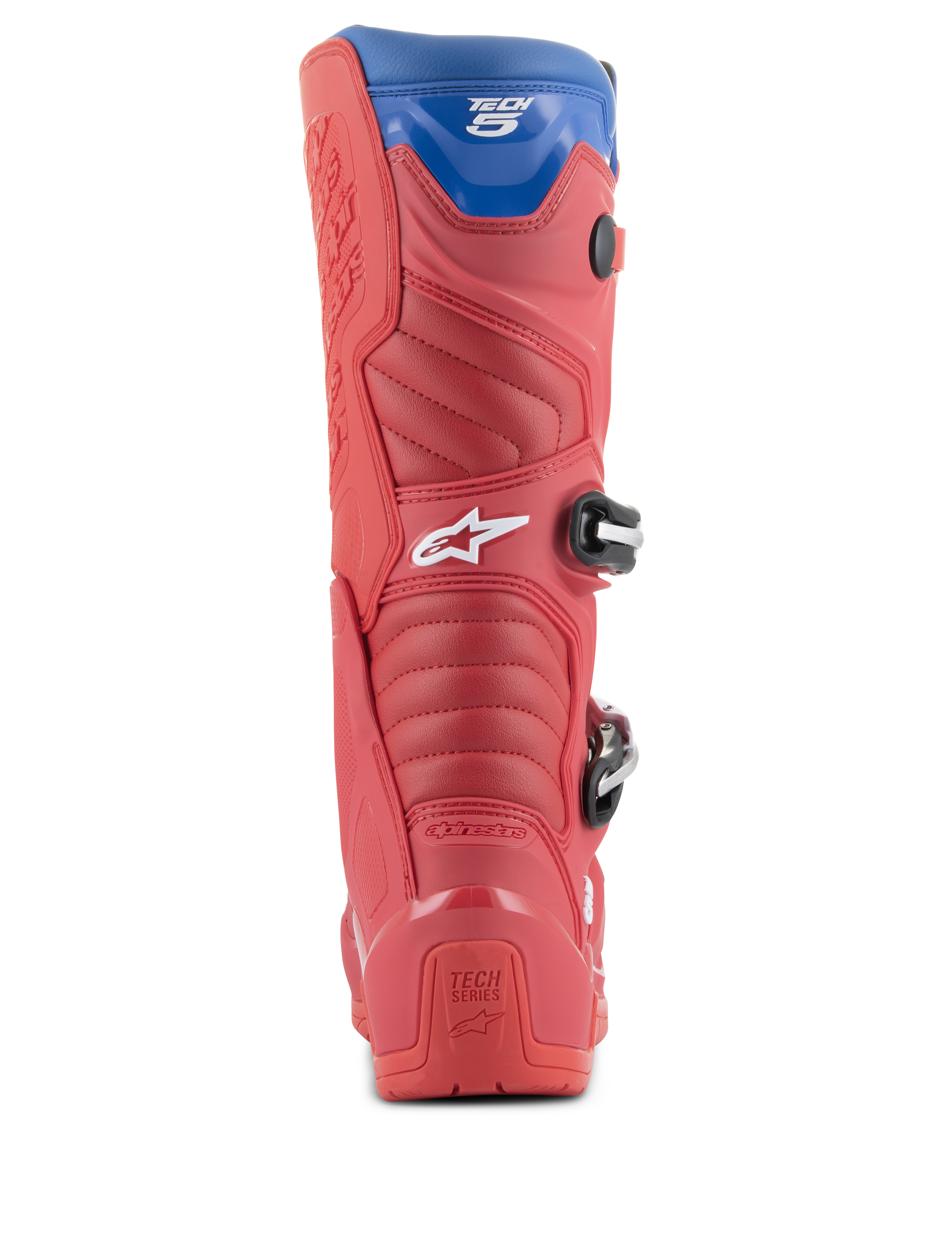 Botas Alpinestars Tech 5, botas de motocross, rojo brillante, rojo oscuro y azul alpino, vista trasera que muestra el talón, zonas de flexión en acordeón y polaina superior azul, con hebillas y marca visibles