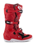 Alpinestars Youth Tech 7S Boots, botas de motocross off-road, rojas con detalles en negro y blanco, sistema de cierre de múltiples hebillas, paneles de protección texturizados, suela blanca y estructura reforzada para pilotos jóvenes.