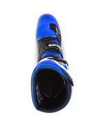 Botas Alpinestars Youth Tech 7 S, botas de motocross, azul, negro y blanco, vista superior mirando al interior de la bota, que muestra la carcasa exterior azul y el forro negro, construcción duradera con logotipos blancos para motocross juvenil