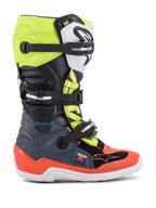 Botas Alpinestars Youth Tech 7S, botas de motocross y off-road, gris oscuro, rojo fluorescente y amarillo fluorescente, con suela blanca y múltiples cierres de hebilla, construcción robusta para pilotos junior