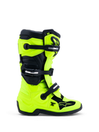 Alpinestars Tech 7S Juvenil, botas de moto para motocross, amarillas fluo y negras, cierres de hebilla de polímero, protección de TPU de alta rigidez, diseño off-road certificado CE