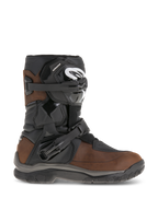 Botas Alpinestars Belize Drystar, botas de moto de caña corta para turismo de aventura, cuero marrón aceitado y negro, con protección lateral de tobillo flexi-blade, dos hebillas de trinquete ajustables y suela de goma texturizada duradera