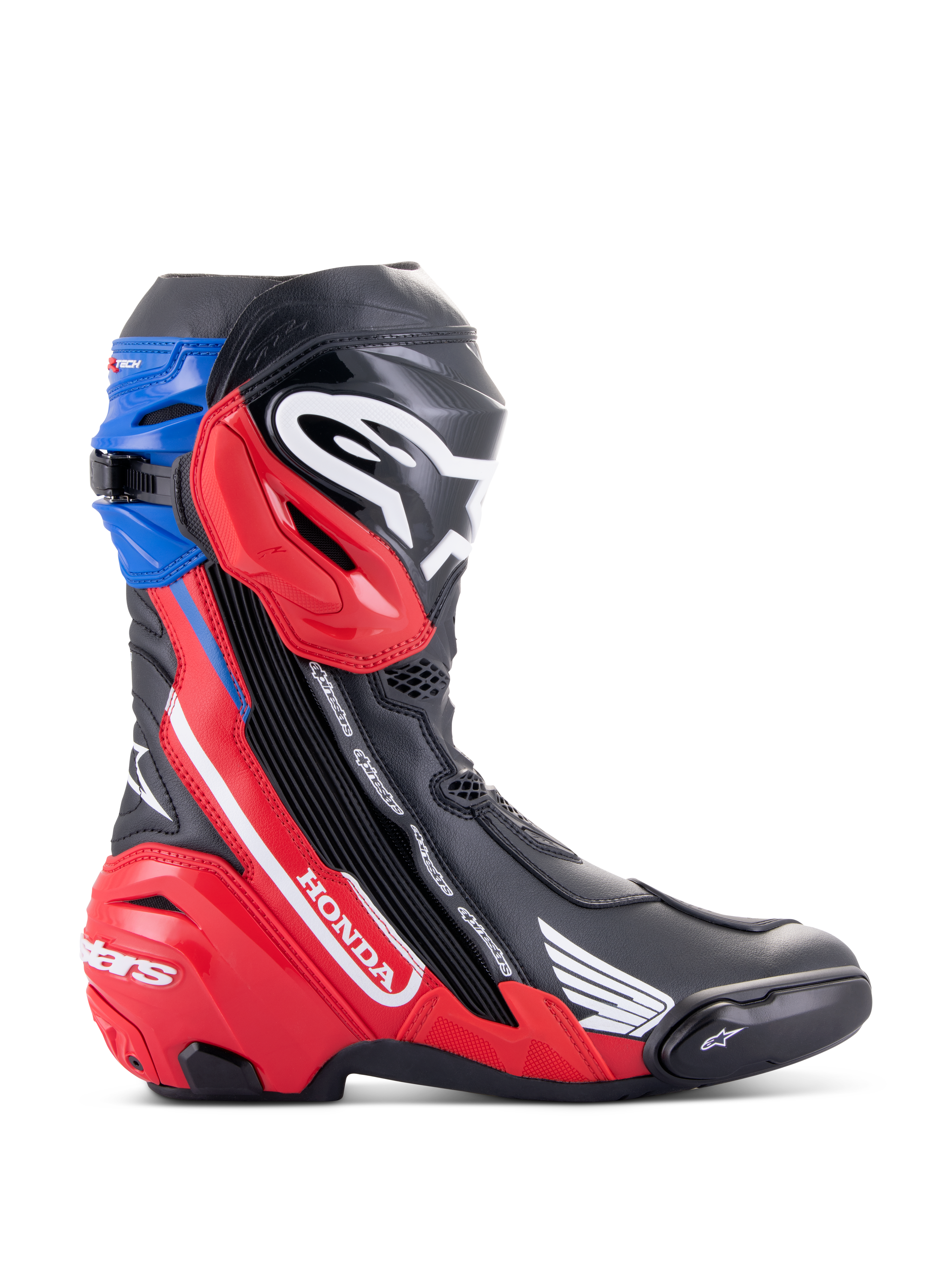 Botas Alpinestars Honda Supertech R, botas de motociclismo de competición, negro, rojo brillante y azul, cuenta con el logotipo de Honda en blanco en el panel lateral rojo, logo de Alpinestars en la espinilla, polaina superior azul, diseño aerodinámico estilizado con protección avanzada de TPU