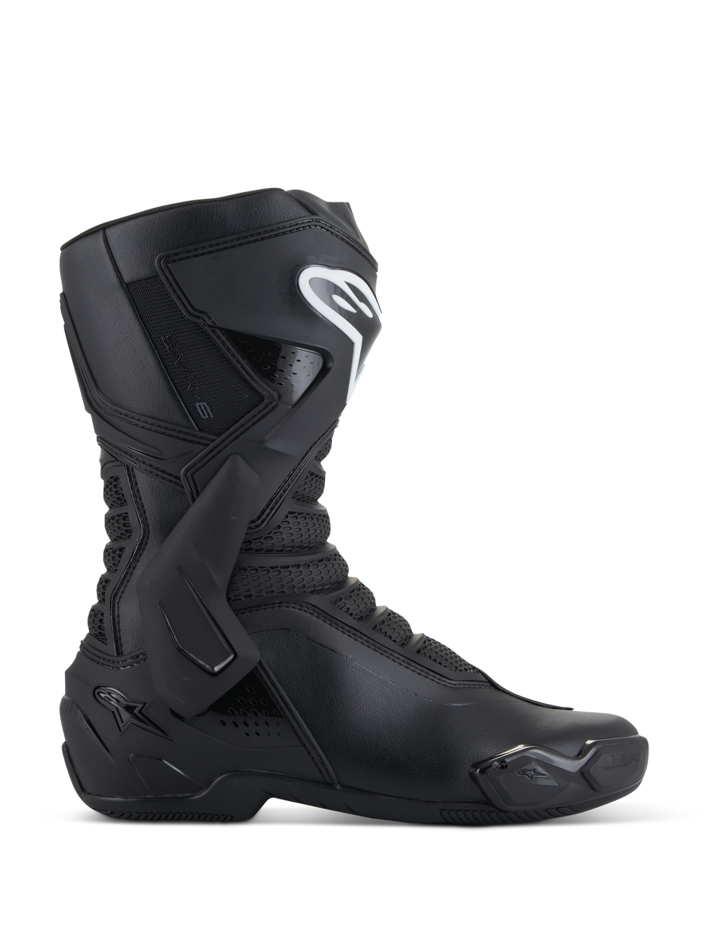 Botas Alpinestars SMX-6 V3, botas de carreras de moto negras, vista de perfil lateral, parte superior de microfibra con refuerzo lateral de tobillo de TPU y protección de espinilla, logo blanco de Alpinestars en la espinilla, deslizador de puntera reemplazable, calzado deportivo de alto rendimiento