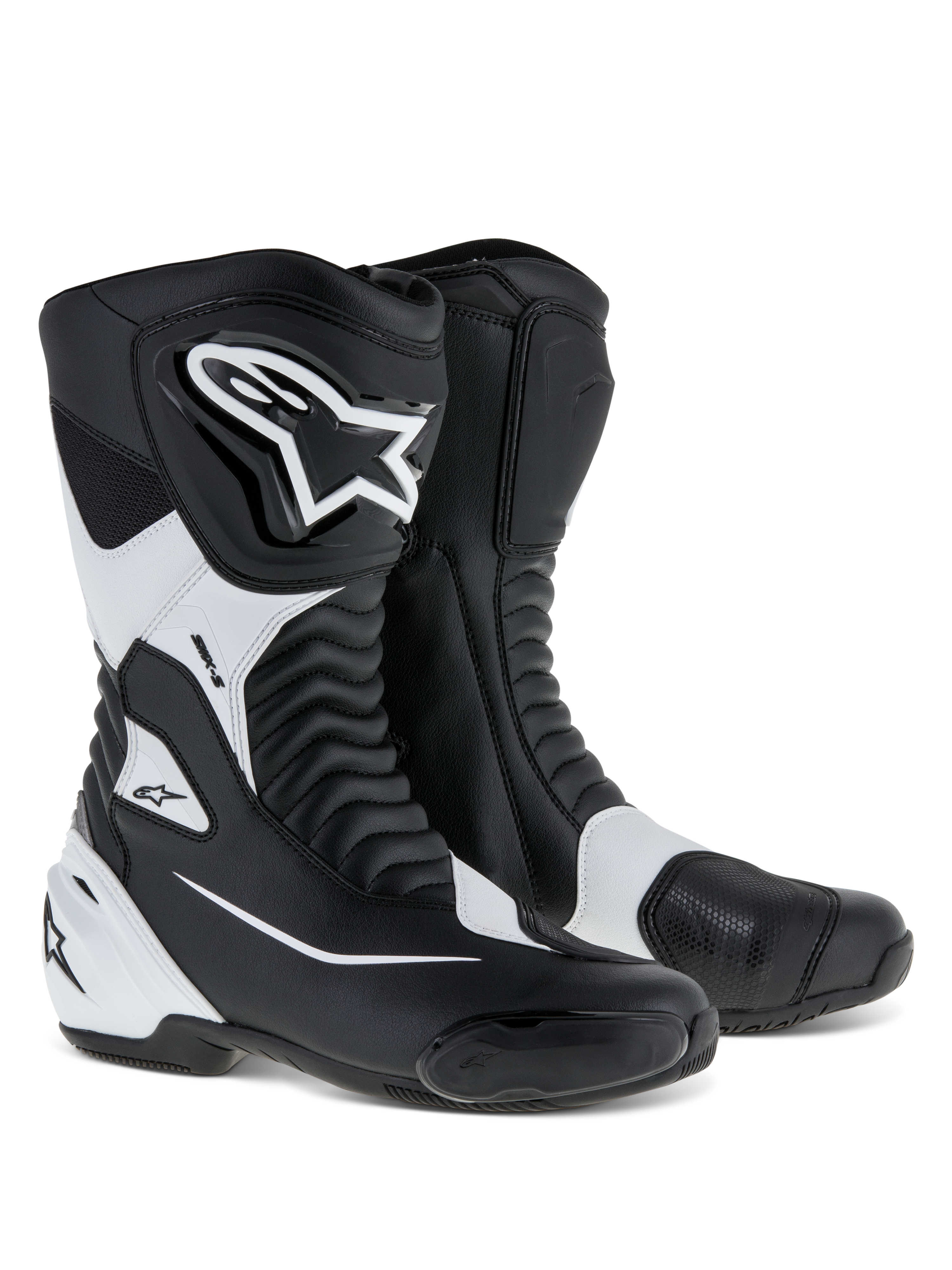 Botas Alpinestars SMX S, botas deportivas de moto, negro y blanco, con parte superior de microfibra duradera, protecciones de PU en espinilla y talón, paneles flexibles de acordeón y logotipo distintivo de Alpinestars, calzado de alto rendimiento para carretera.