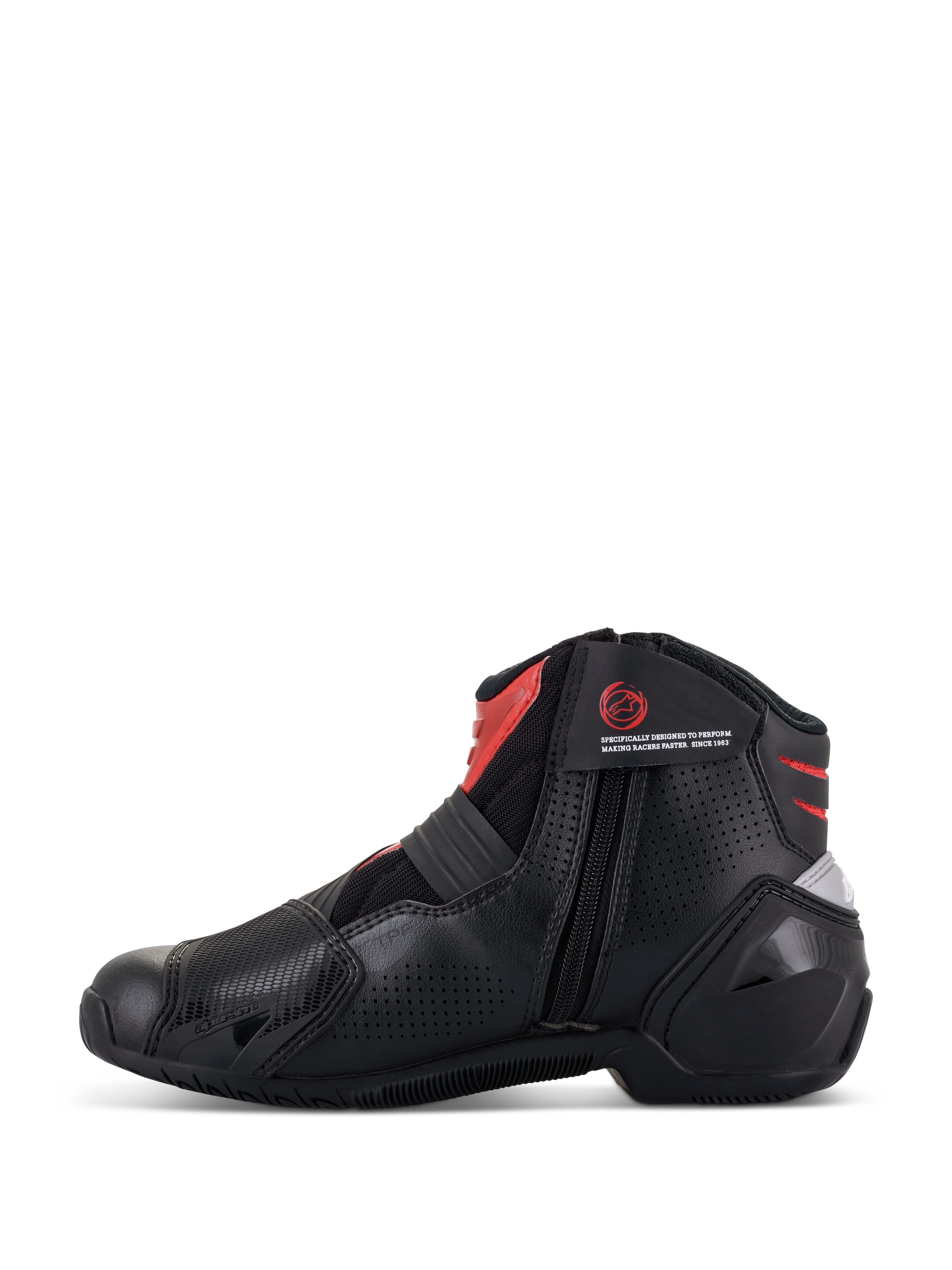Botas Alpinestars SMX-1 R V2 Vented, negro y rojo, calzado de conducción de corte bajo para moto, perfil lateral que muestra el cierre de cremallera medial, parte superior de microfibra perforada para flujo de aire, detalles en rojo en el tobillo y la lengüeta, calzado de alto rendimiento para carretera