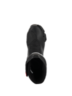 Botas Alpinestars SMX-6 V3 Drystar, botas de alto rendimiento para motocicleta, negras con detalles rojos, vista superior mirando hacia el interior de la apertura de la bota, con zonas de flexión texturizadas y construcción de microfibra