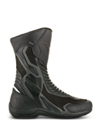 Botas Alpinestars Air Plus V2 GORE-TEX, botas de moto touring negras, vista lateral con construcción de malla ventilada y cuero perforado, diseño impermeable y transpirable, zonas de protección reforzadas, suela de goma resistente y detalle de marca GORE-TEX