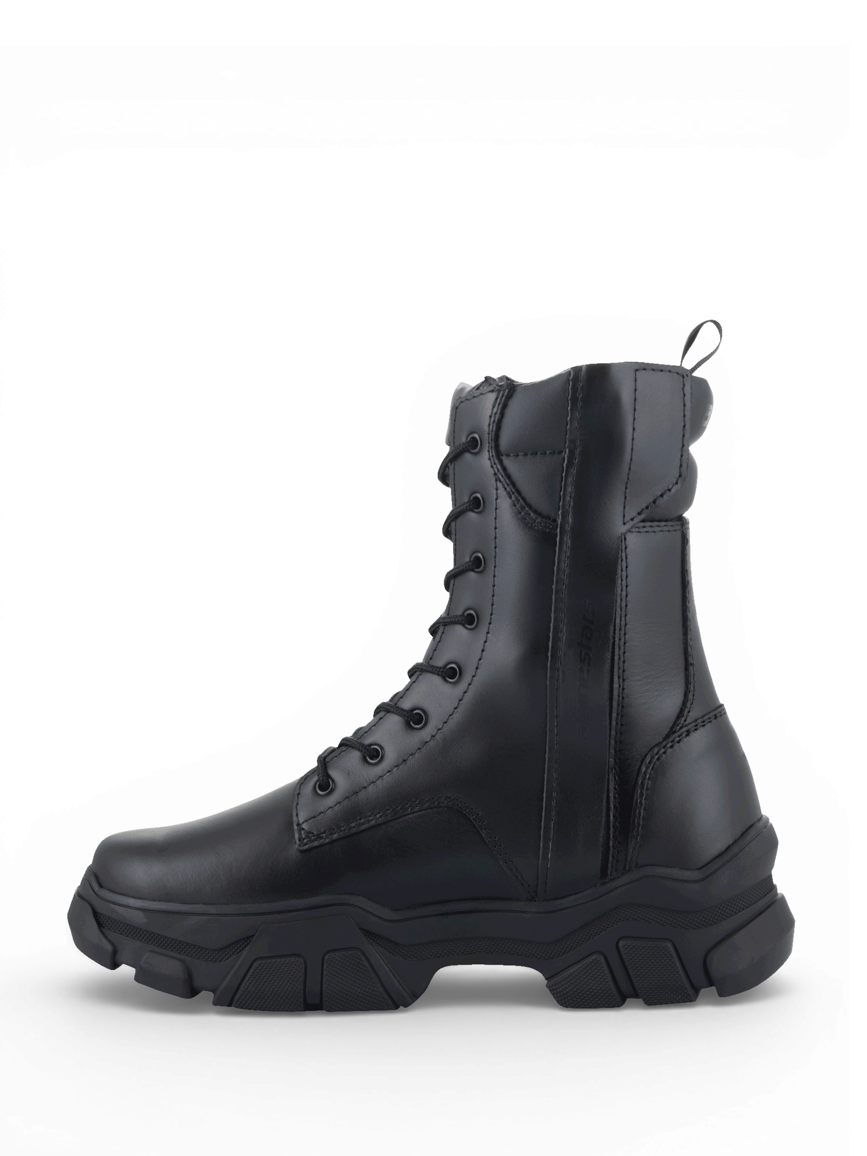 Botas Alpinestars Ava, calzado de moto urbano para mujer en cuero negro con suela de goma elevada y diseño moderno.