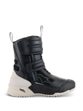 Botas Alpinestars Stella RT-7 Touring Drystar para mujer, botas de moto para touring, en negro y blanco, con tres correas de velcro ajustables, tiradores delanteros y traseros, y suela de tacos robusta con marco de soporte TPF