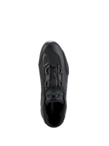 Zapatos Alpinestars Celer, calzado para motociclismo, negro y gris oscuro, vista superior que muestra el dial y los cables del Sistema de Cierre Rotor, construcción de microfibra técnica con perfil aerodinámico de competición, calzado deportivo de protección