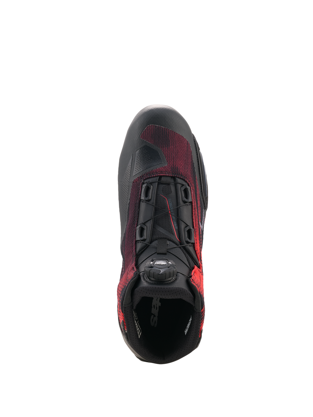 Zapatos Alpinestars Celer Superair, calzado para motociclismo, negro y rojo brillante, vista superior que muestra el dial del Sistema de Cierre Rotor, textil transpirable de flujo de aire y construcción reforzada para conducción deportiva.