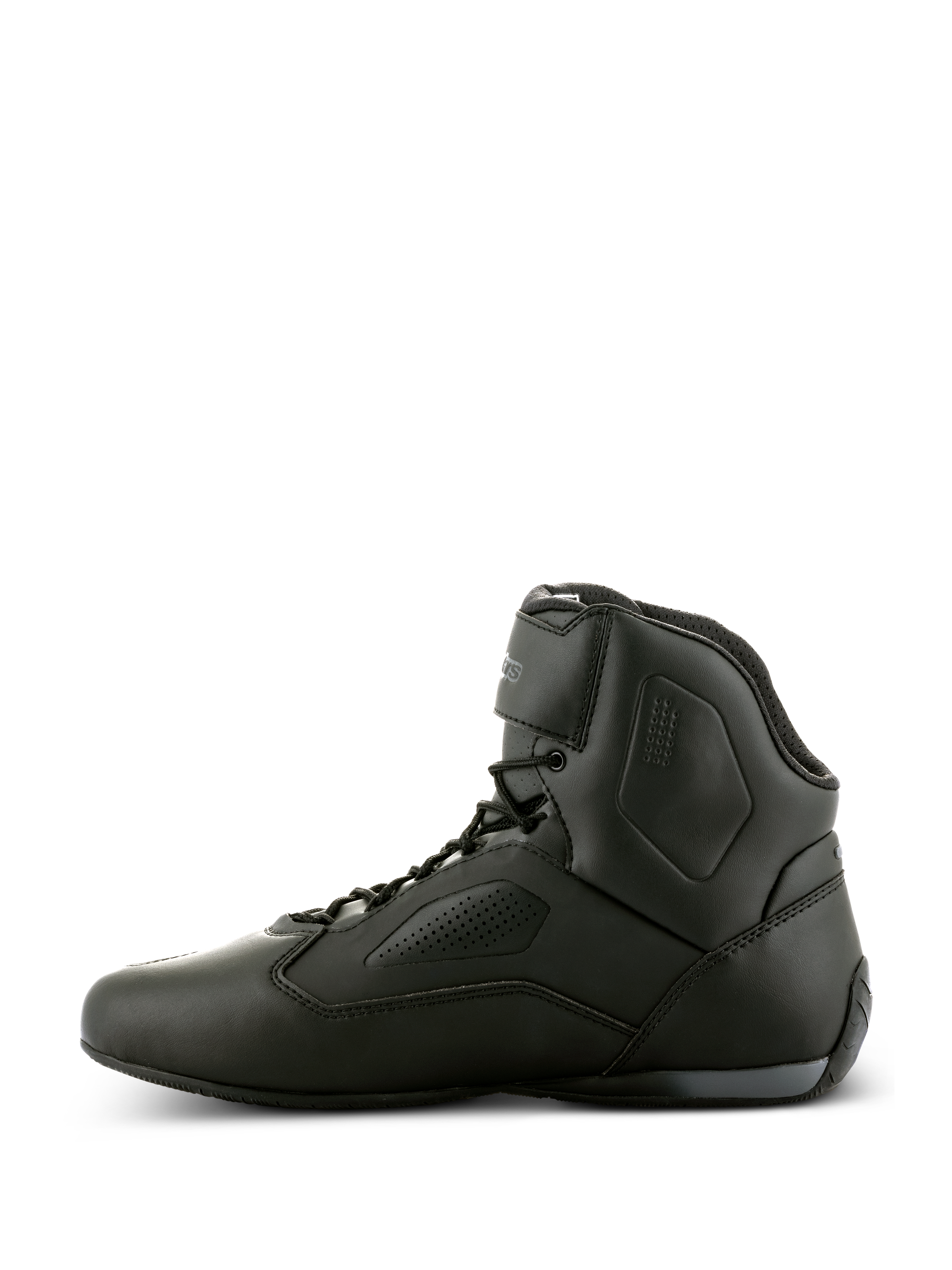 Zapatos Alpinestars Faster-3 Rideknit®, zapatos de motociclismo color negro, vista de perfil lateral, chasis de microfibra con paneles perforados, diseño de caña alta con cierre de cordones y correa de tobillo, calzado de alto rendimiento para conducción en carretera