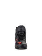 Zapatos Alpinestars Faster-3 Rideknit®, calzado para moto, negro, gris y rojo brillante, vista frontal que muestra cordones negros y correa de velcro con logotipo, construcción de microfibra ligera y malla transpirable, diseño deportivo para conducción en carretera