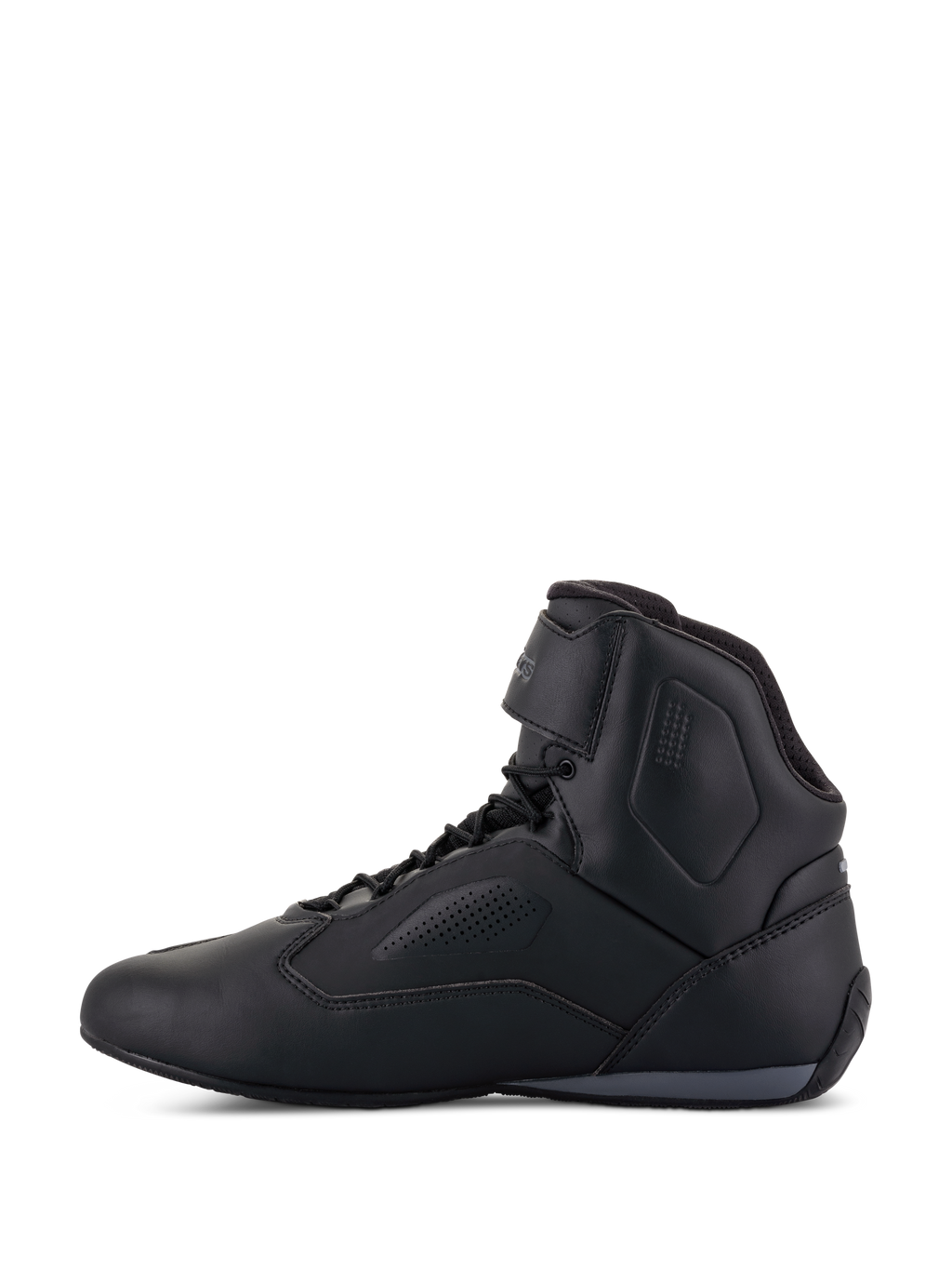 Zapatillas Alpinestars Faster-3 Rideknit®, calzado para moto, negro, vista de perfil lateral, parte superior de microfibra con paneles de ventilación perforados, cierre de cordones con correa de velcro en el tobillo, diseño deportivo inspirado en las carreras de carretera