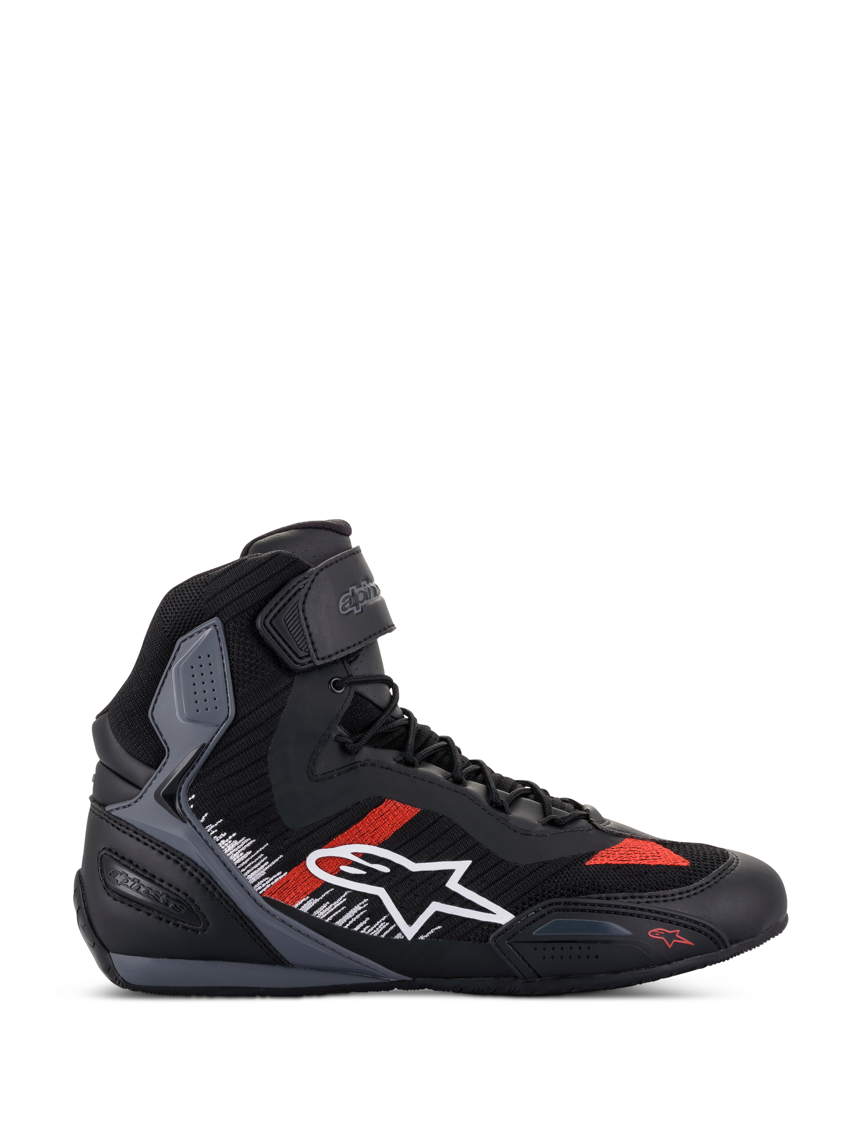 Zapatillas Alpinestars Faster-3 Rideknit, zapatillas para montar en moto, negras con detalles en gris y rojo brillante, diseño de caña alta con logotipo de estrella blanca, confección de tejido de punto transpirable, correa en el tobillo, paneles texturizados grises, suela negra y gris