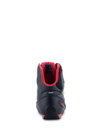 Zapatos Alpinestars Faster-3 Rideknit®, vista trasera, negros con forro interior rojo y detalles en amarillo flúor, incluye contrafuerte de talón de TPR y tira reflectante, calzado de alto rendimiento para motociclista