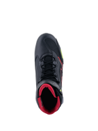 Alpinestars Faster-3 Rideknit® Shoes, vista superior de un zapato de moto negro, con forro interior rojo, cordones negros, paneles de punto transpirables y detalles en rojo y amarillo flúor, calzado ligero para conducción deportiva