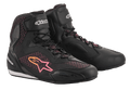 Alpinestars Stella Faster-3 Rideknit® para mujer, zapatillas de moto negras con detalles en amarillo y rosa, cuentan con una parte superior de tejido transpirable, cierre de cordones con correa de velcro en el tobillo y paneles de protección reforzados