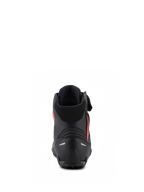 Zapatillas Alpinestars Stella Faster-4 para mujer, negro y rosa Diva, vista trasera que muestra el contrafuerte del talón reforzado, el cuello de tejido suave y el diseño ergonómico estilizado para la conducción de motocicletas de alto rendimiento