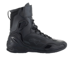 Zapatos Alpinestars Superfaster, zapatos de motociclismo, color negro, perfil de caña alta con sistema de cordones rápidos y correa para el tobillo, con paneles de microfibra y Rideknit, talón reforzado con TPU y protección en la puntera, diseño atlético estilizado para conducción en carretera