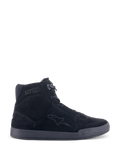 Zapatos Alpinestars Chrome, zapatillas urbanas para montar en moto, negro/negro, silueta de zapatilla alta en ante dividido, con logo de estrella lateral y texto 'Since 1963' en el tobillo, diseño de estilo urbano casual con suela de goma plana