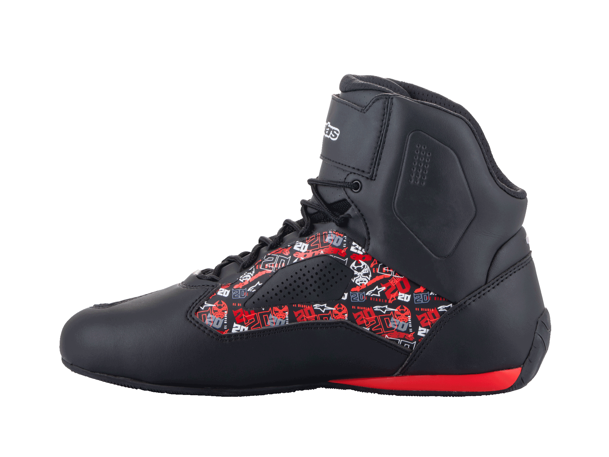Zapatillas Alpinestars FQ20 Faster-3 Rideknit®, zapatillas para motociclismo, negras con gráficos de Fabio Quartararo en rojo y blanco, diseño de caña alta con cordones y correa en el tobillo, detalle rojo en el talón, vista de perfil lateral